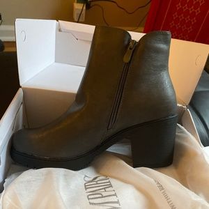 New in box grey Dreampairs Zoey-2